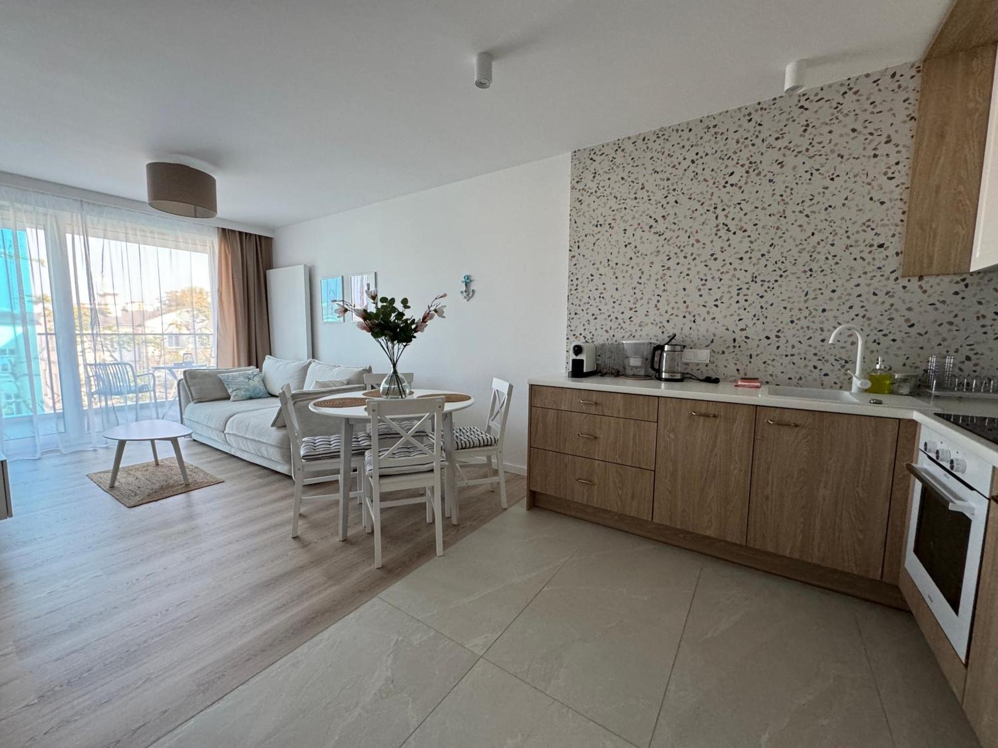 4Summer Kolobrzeg Apartamenty White Blue Sauna & Fitness & Parking 100 Metrow Do Pieknej Szerokiej Piaszczystej Plazy, Wspanialy Widok Z Duzego Tarasu! 100 Meter Zu Einem Schoenen Breiten Sandstrand, Herrliche Aussicht Von Einer Grossen Terrasse! Εξωτερικό φωτογραφία